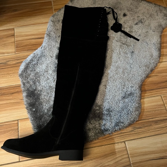 NWT Shoe Dazzle Above the Knee, Lace-Up Boots - Picture 2 of 7